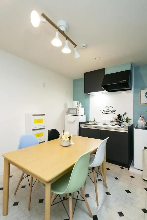 駅まで3分7人で広々使えるスタイリッシュ空間です Apartment Osaka 0*,  Japan