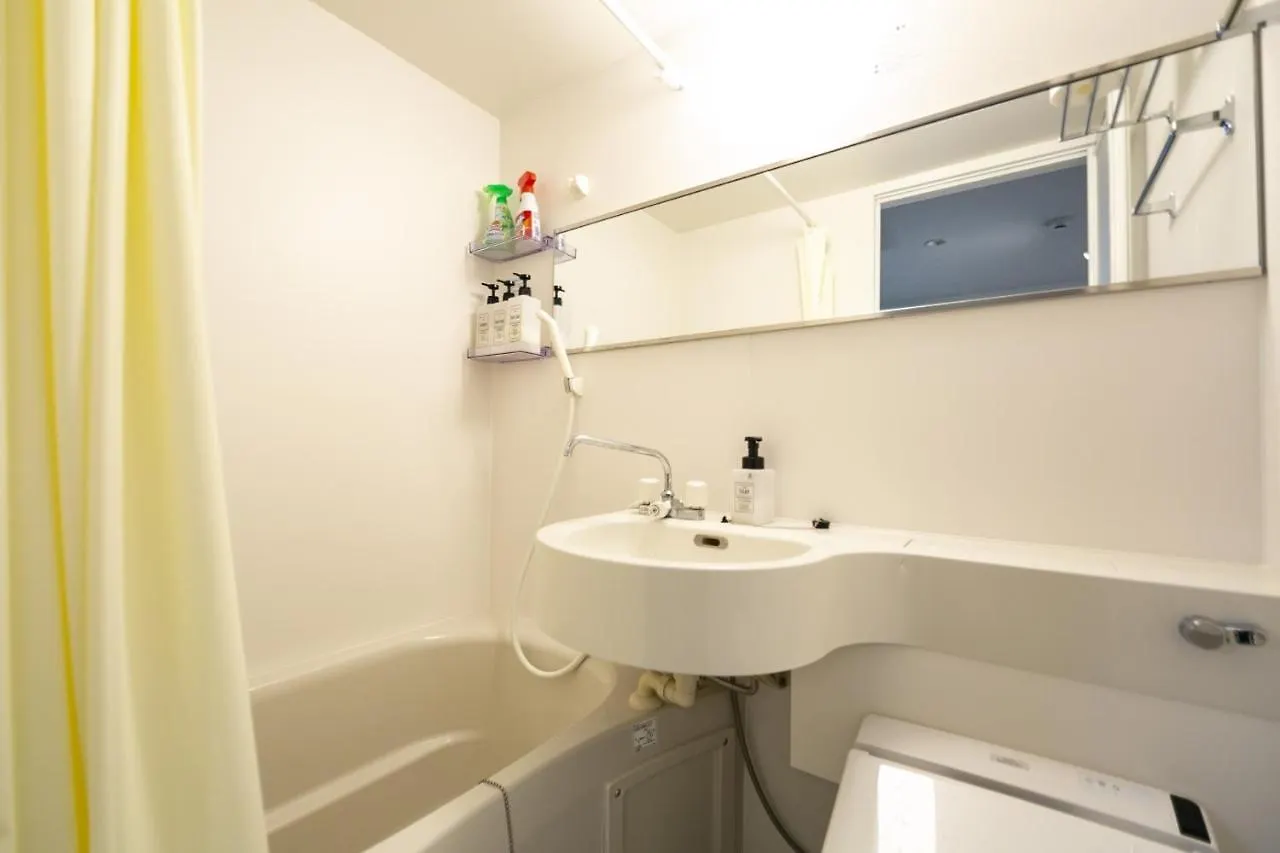 駅まで3分7人で広々使えるスタイリッシュ空間です Apartment Osaka Japan