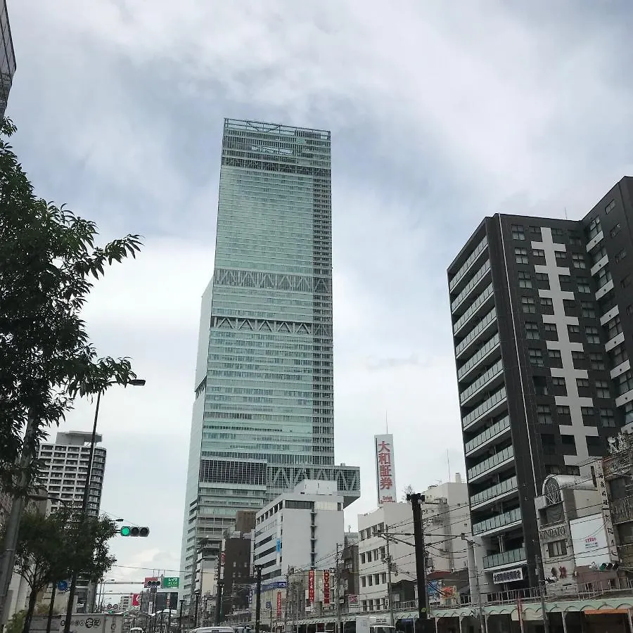 駅まで3分7人で広々使えるスタイリッシュ空間です Apartment Osaka